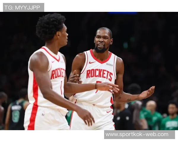 全队命中率接近六成杜兰特称赞团队配合与进攻篮板表现